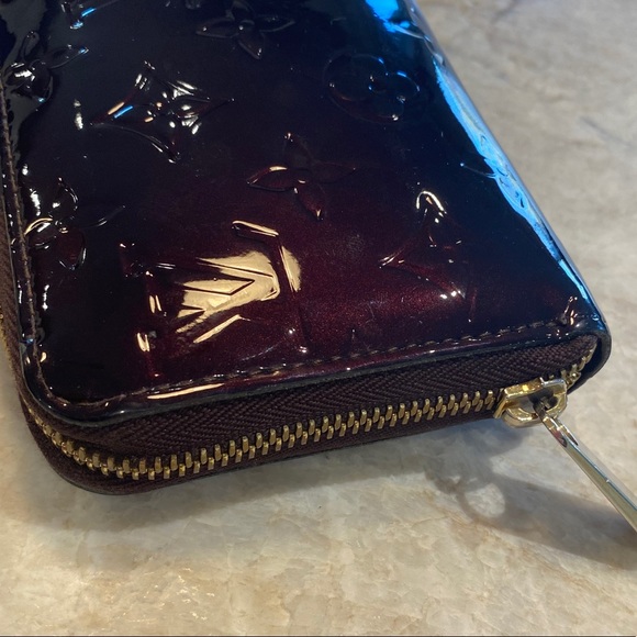 Louis Vuitton Monogram Vernis Zippy Wallet - Picture 14 of 17